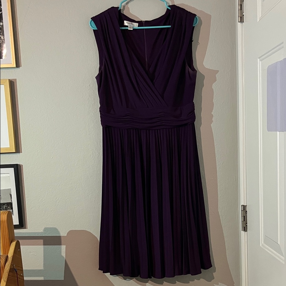 Chic Purple Sleeveless Midi Dress